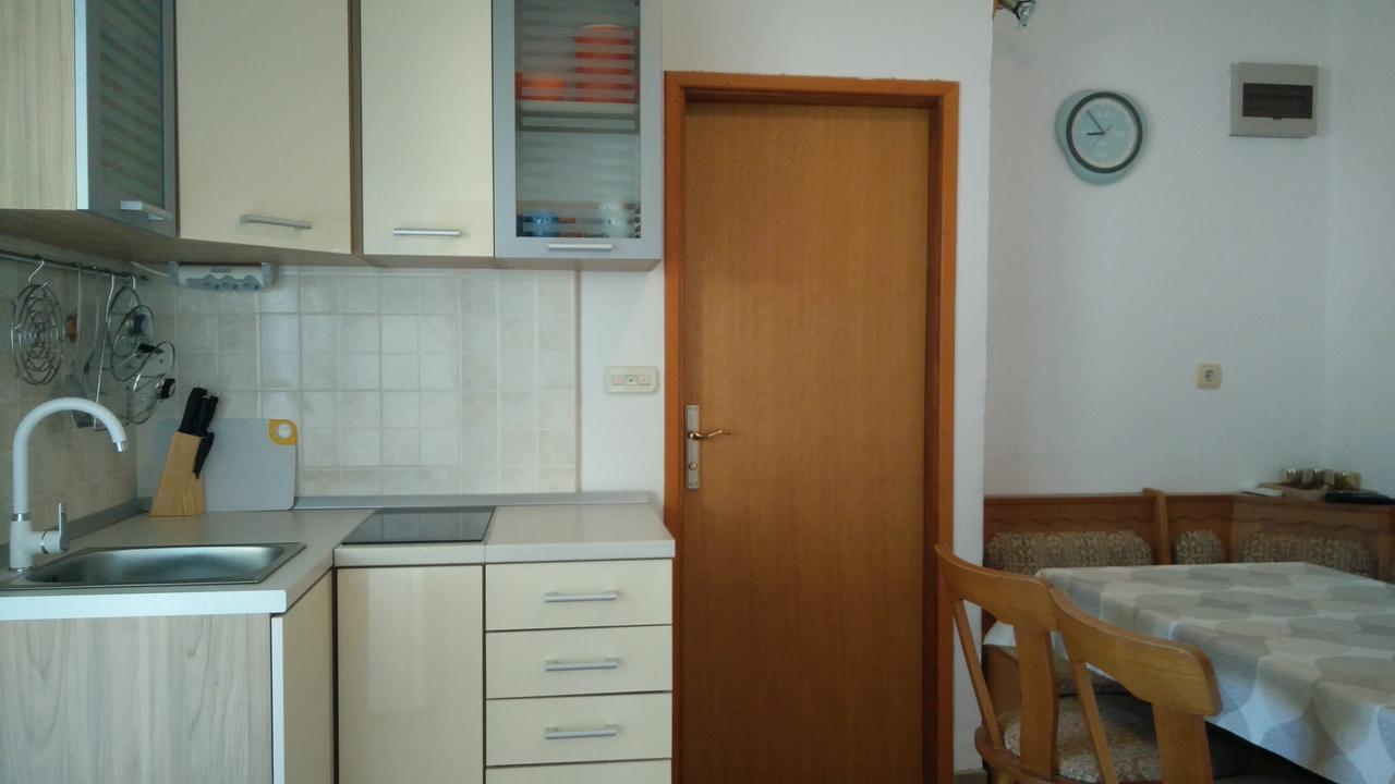Family Apartments Grguric Pag Town Εξωτερικό φωτογραφία